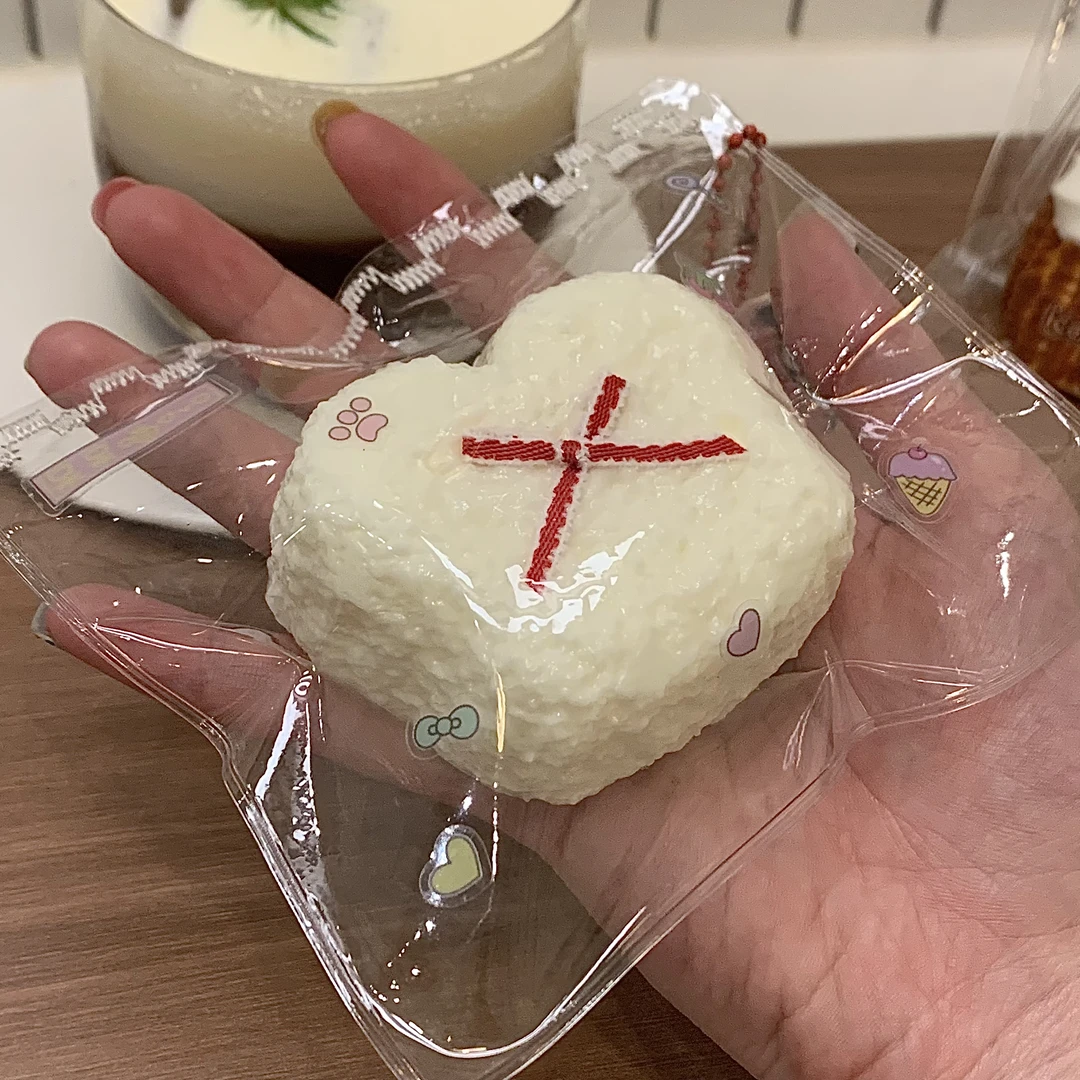 白「奶油小屁屁吐司」96g呆呆喵ovo满29.9包邮