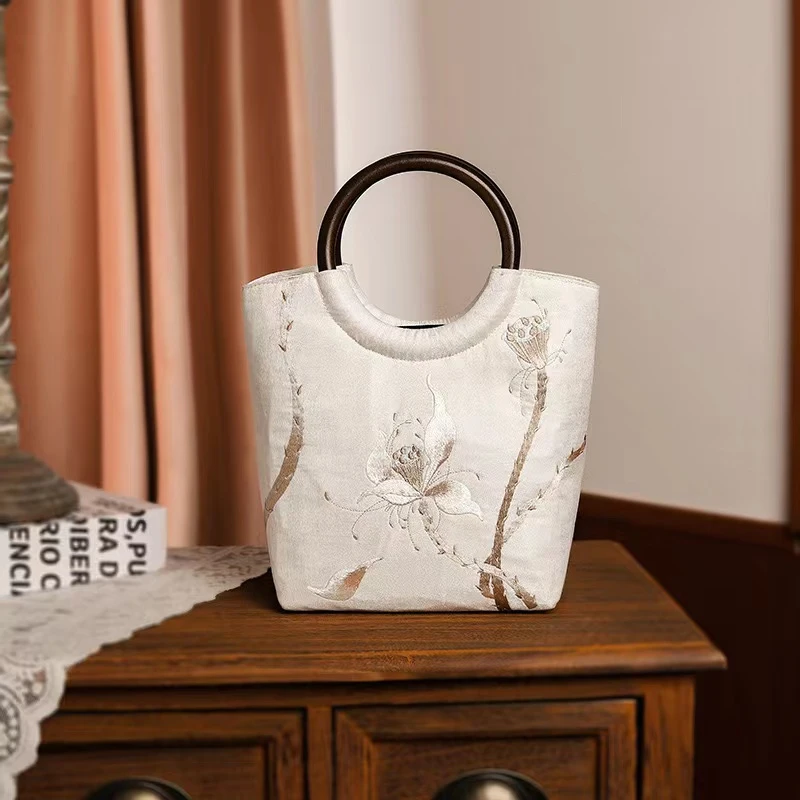 【藕花深处】时尚百搭简约文艺绣花手提包包复古休闲古风妈妈旗A711