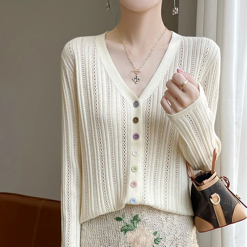 2024夏新款超细精纺镂空V领羊毛开衫女时尚针织薄款防晒外套上衣