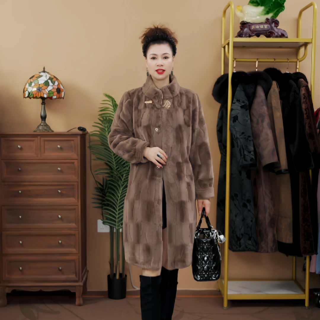 8022  冬季加厚时尚海宁一体高端立领中长款外套