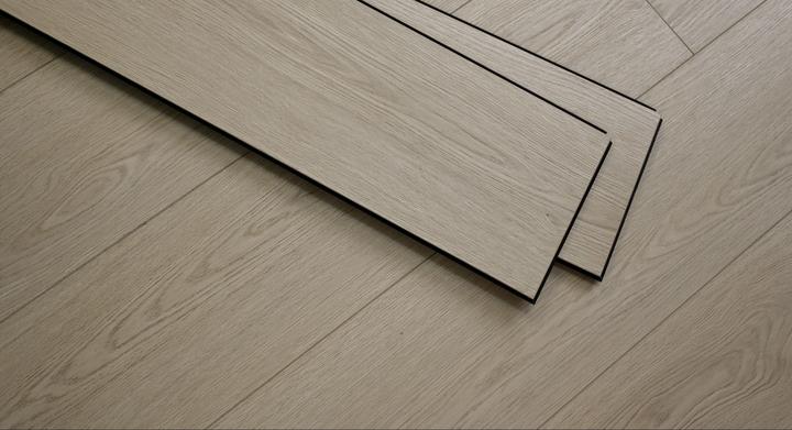 黑金碳素防水地板防烟烫环保耐磨标准厚度家装大平层别墅的选择