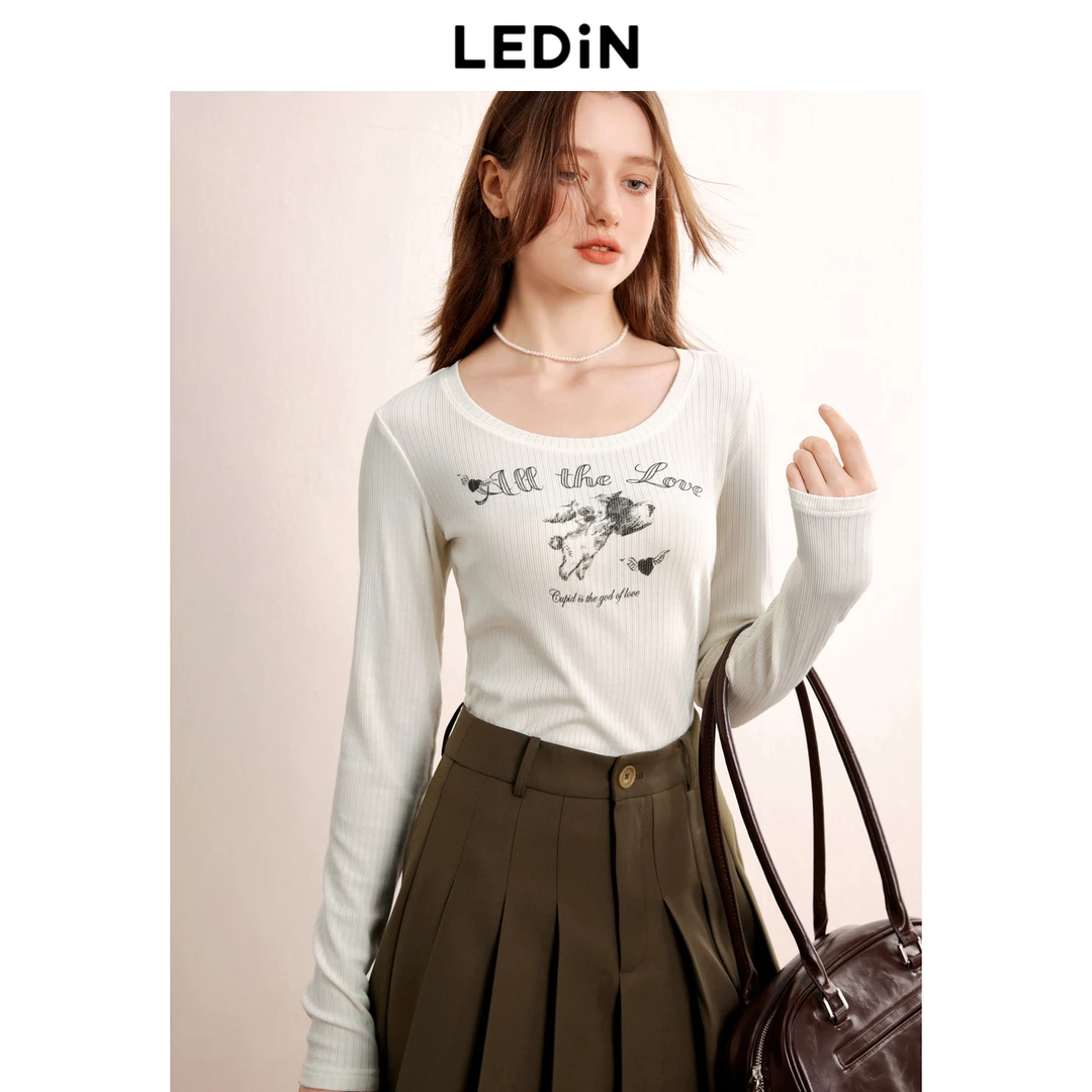 乐町长袖大圆领兔子印花T恤1553