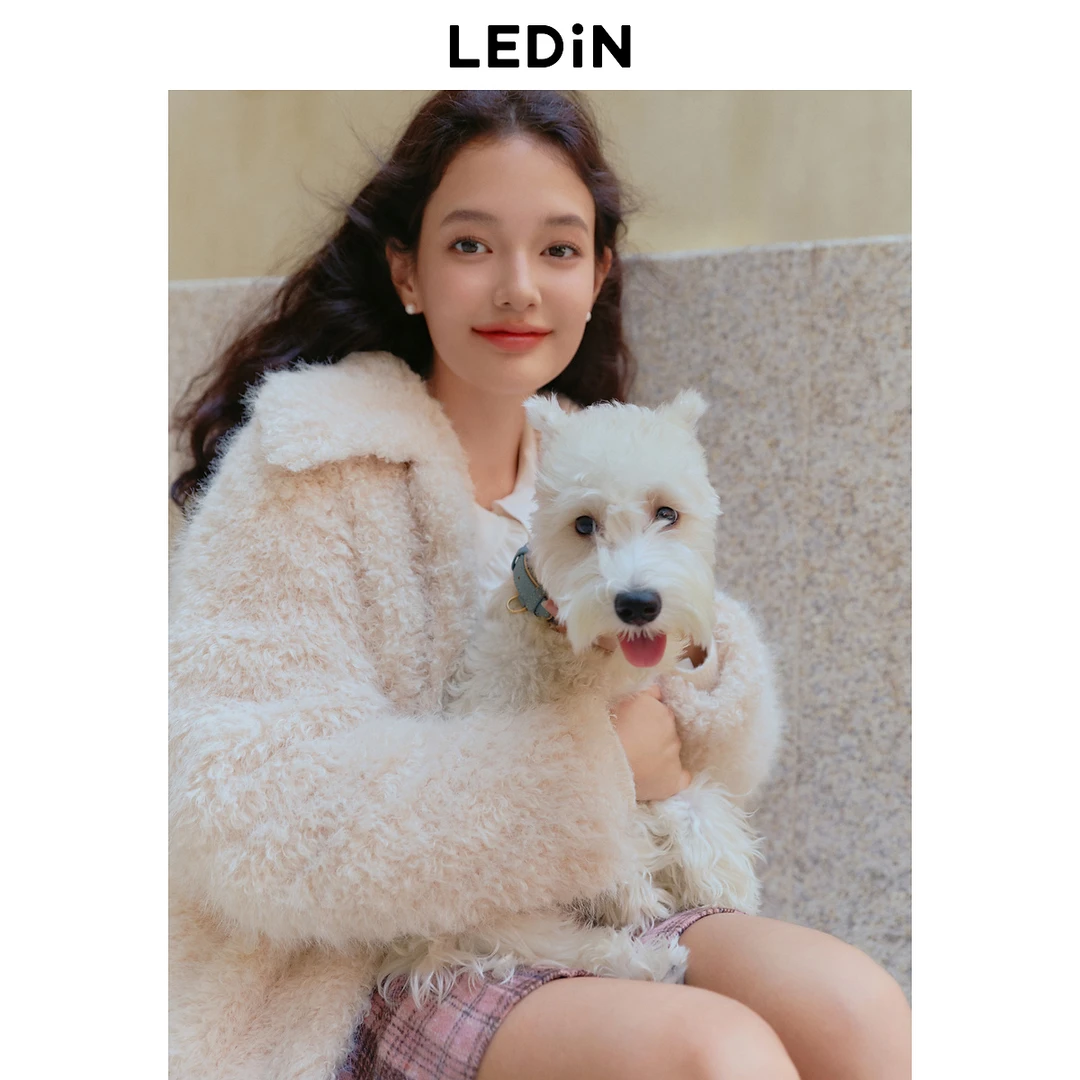 乐町一手长通勤款毛外套