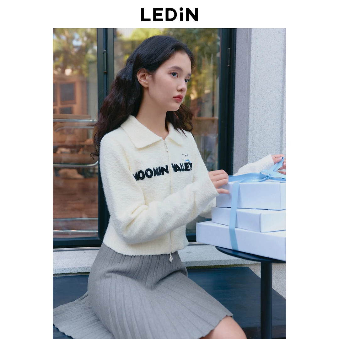 乐町×姆明合作系列翻领拉链线开衫1600