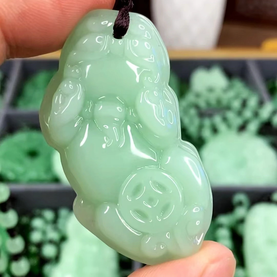 7.浅绿单貔貅经典百搭款.