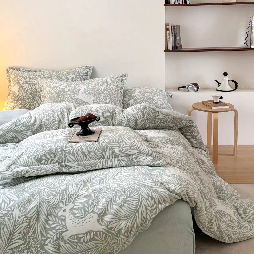 简约轻奢冬季加厚保暖高克重牛奶绒三件套四件套雕花绒床上用品