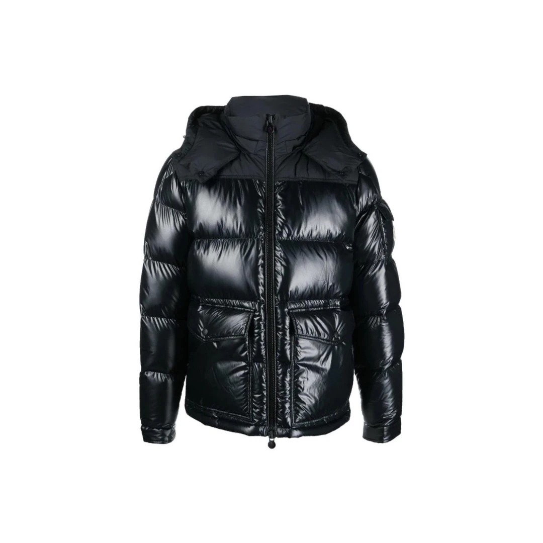 全新未使用 MONCLER 盟可睐蒙口时尚休闲短款连帽羽绒服男士黑色