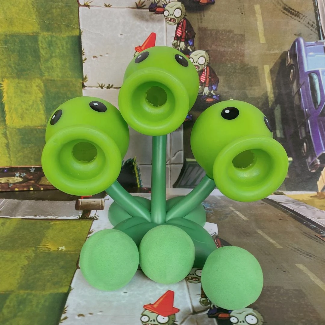 新款正版授权植物大战深海海盗巨人僵尸软胶三重三头豌豆射手玩具