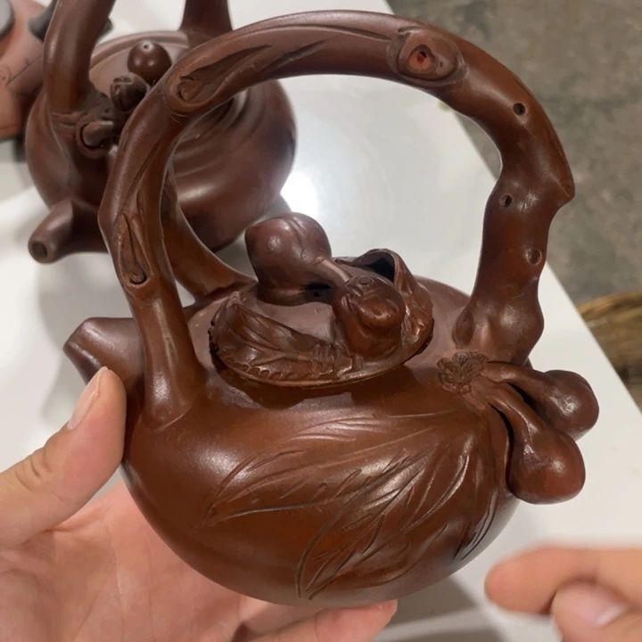老厂紫砂壶一件。