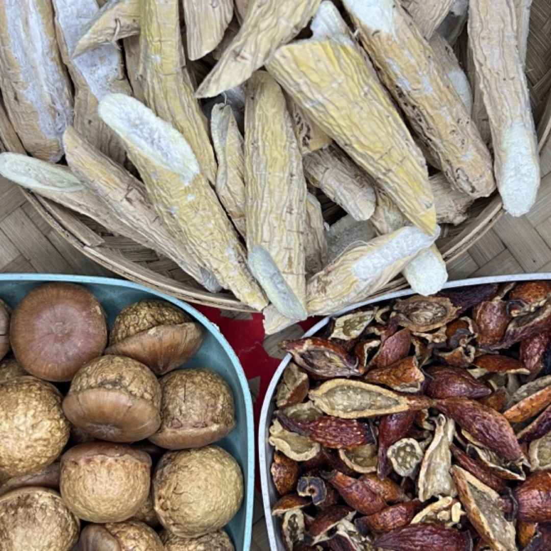 泡十斤酒组合，大力薯仔（种植）金樱子石哥各半斤，共1.5斤包邮