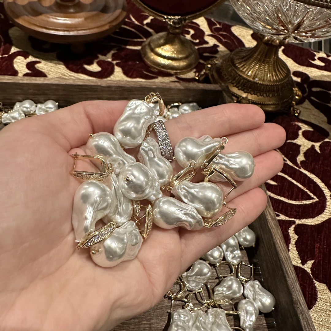 铜合金仿珍珠耳饰 【3528】周年珍藏英｜经典原标克拉款CrownFrett