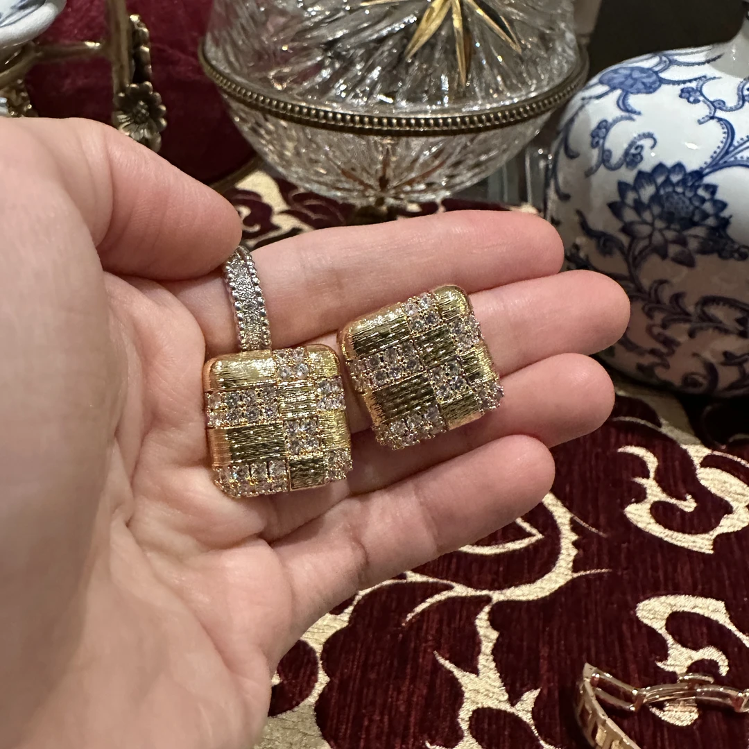 铜合金仿水晶耳饰  【2052】周年珍藏英｜经典原标克拉款CrownFrett