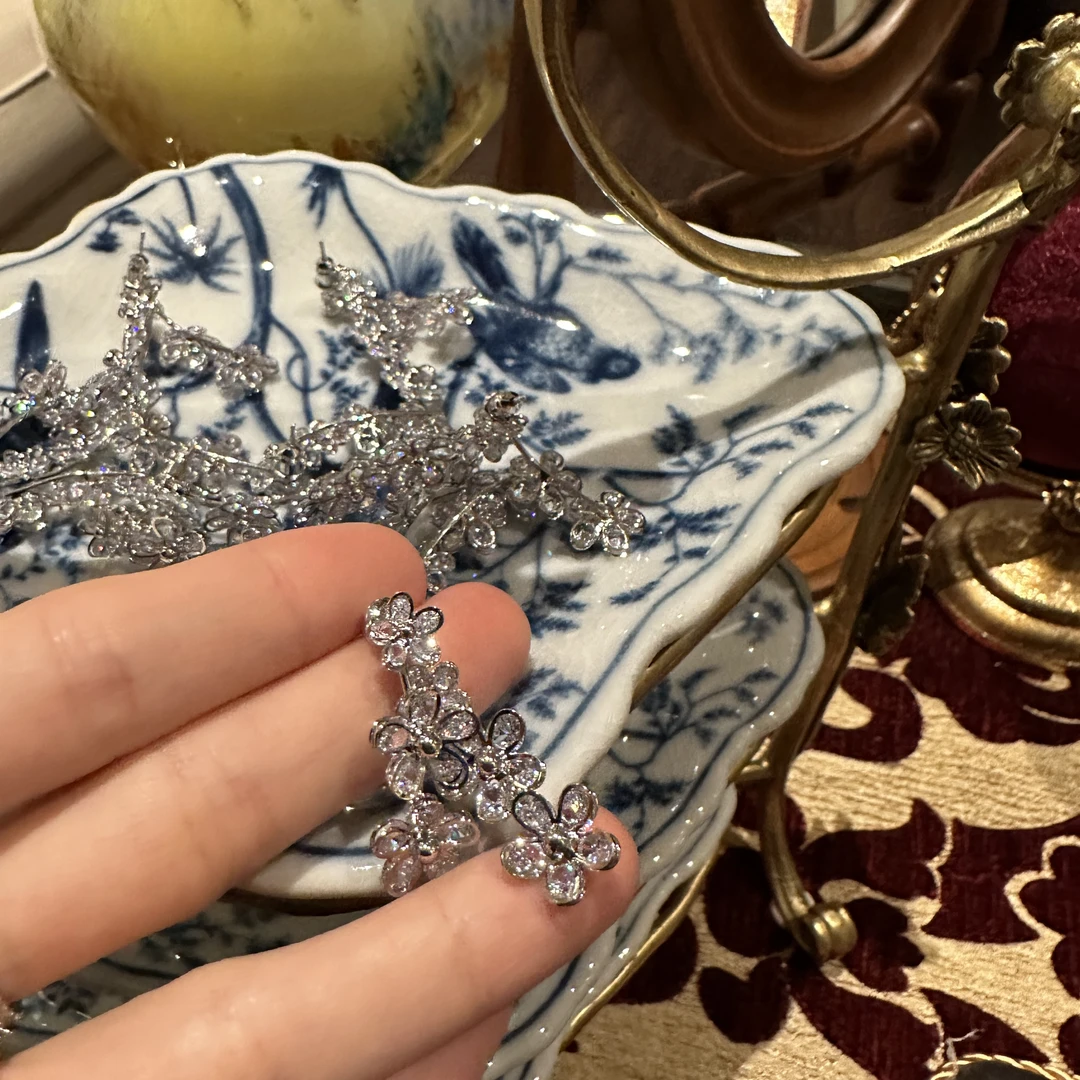 铜合金仿水晶耳饰 5157 真的太美了 Feiamoeiy羅拉梅爾一眼回眸