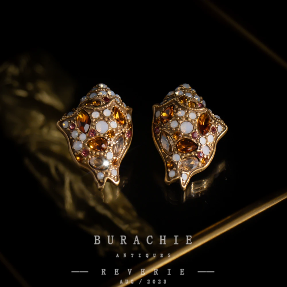 铜合金仿水晶耳饰 【1743 周年珍藏英｜经典原标克拉款CrownFrett