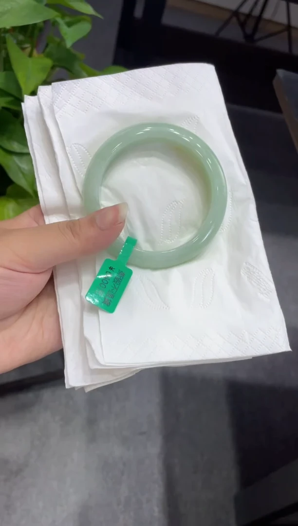 【闪购商品】翡翠手镯未镶嵌00010329