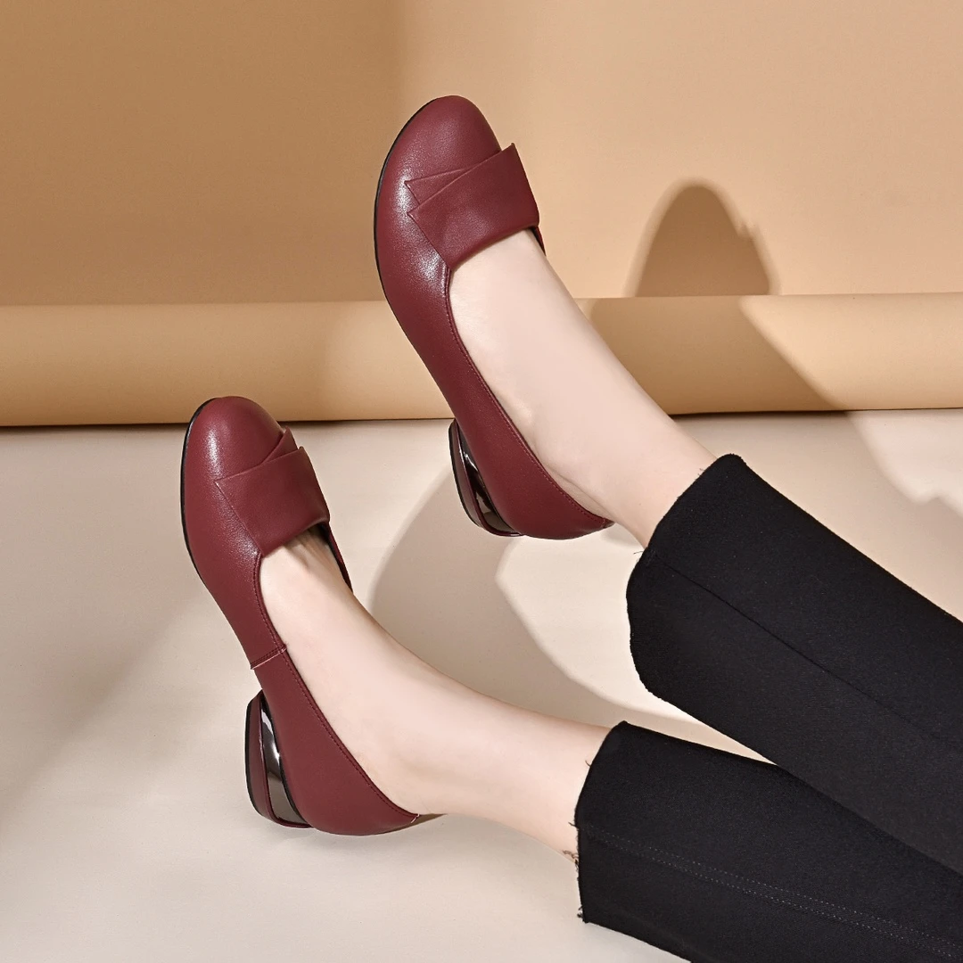 低跟真皮女鞋2024四季鞋圆头纯色粗跟浅口单鞋软底软面气质妈妈鞋