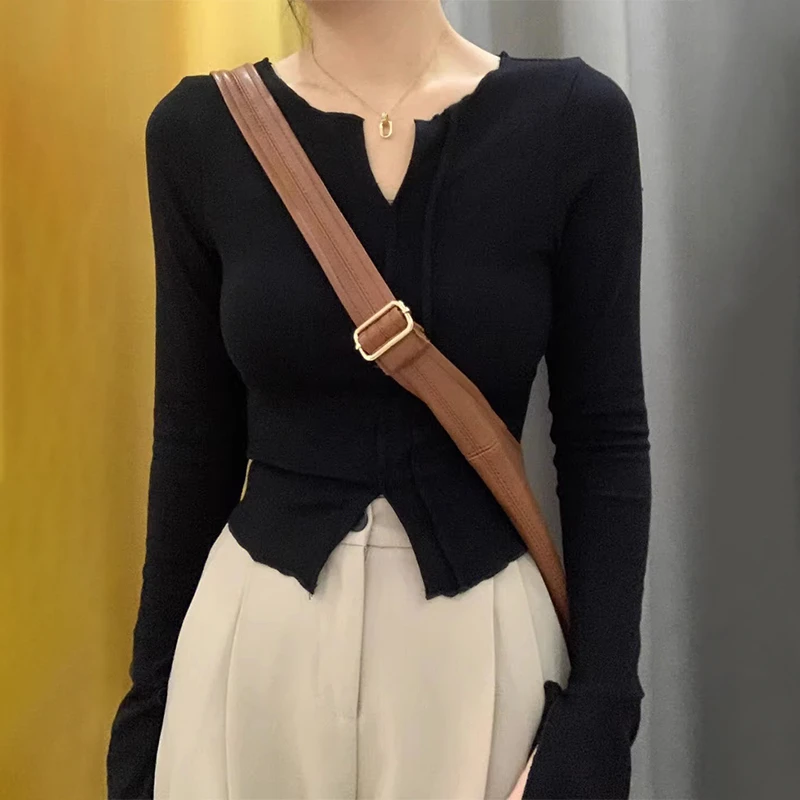 黑色V领长袖T恤女早秋季新款设计感小众修身显瘦打底衫内搭上衣