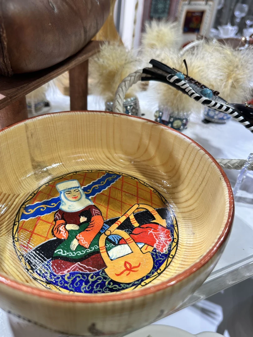 哈萨克斯坦进口宝宝40天手工手绘工艺品碗带勺
