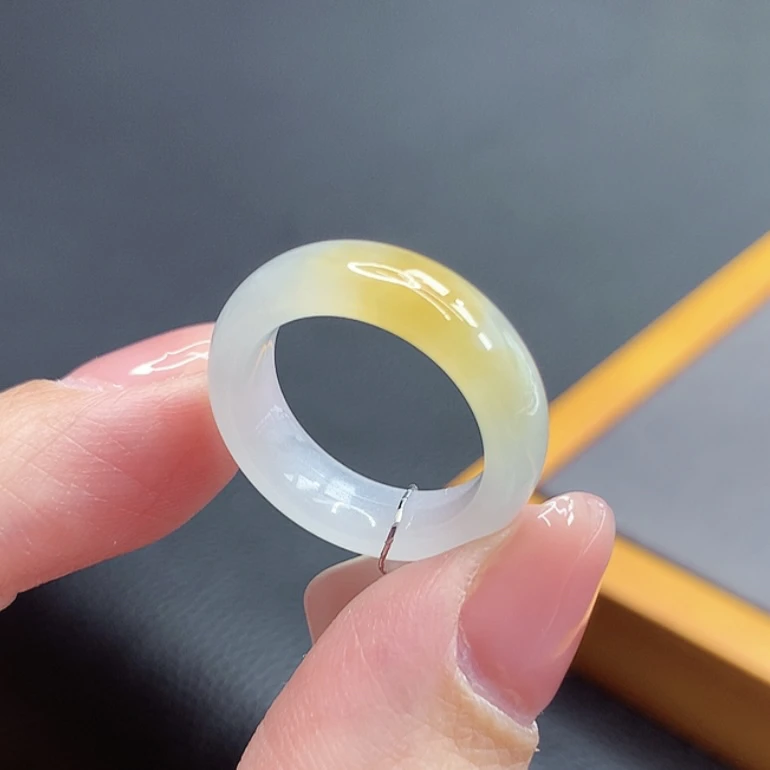 11号圈口缅甸天然A货翡翠冰黄翡半山水戒指