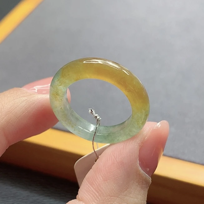 13-14号圈口缅甸天然A货翡翠细条黄加绿时尚玉戒指戒圈指环