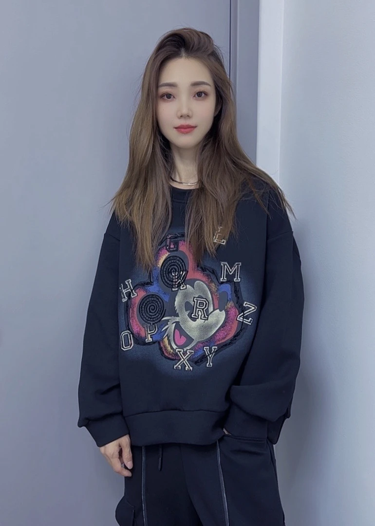 春装新品潮牌圆领长袖卫衣亮片字母卡通百搭休闲时尚简约衣8053#