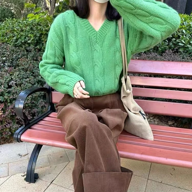 【老板娘推荐】秋冬新款网红时尚休闲气质V领毛衣