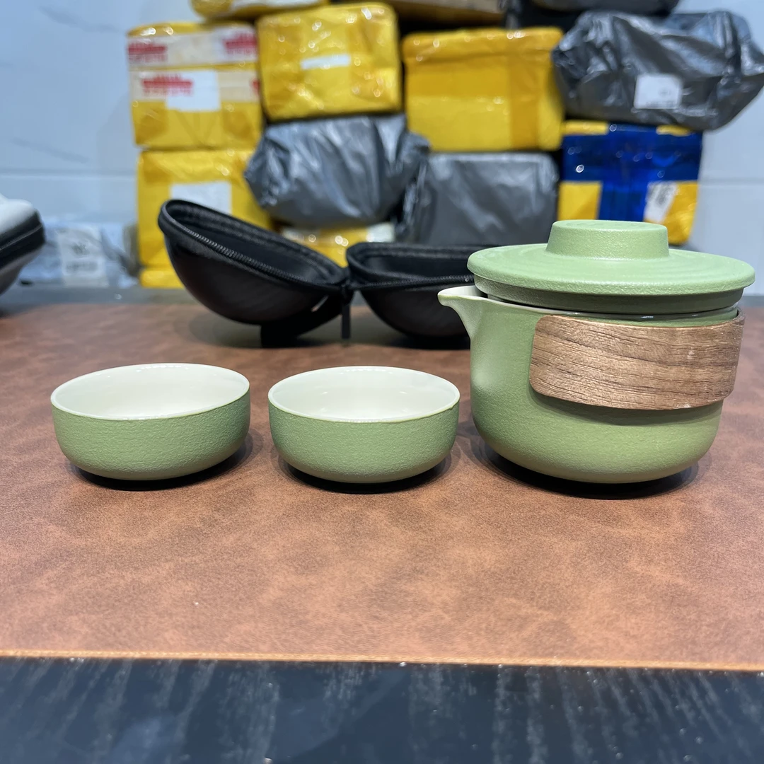 A176路宝军绿新款一壶二杯旅行茶具