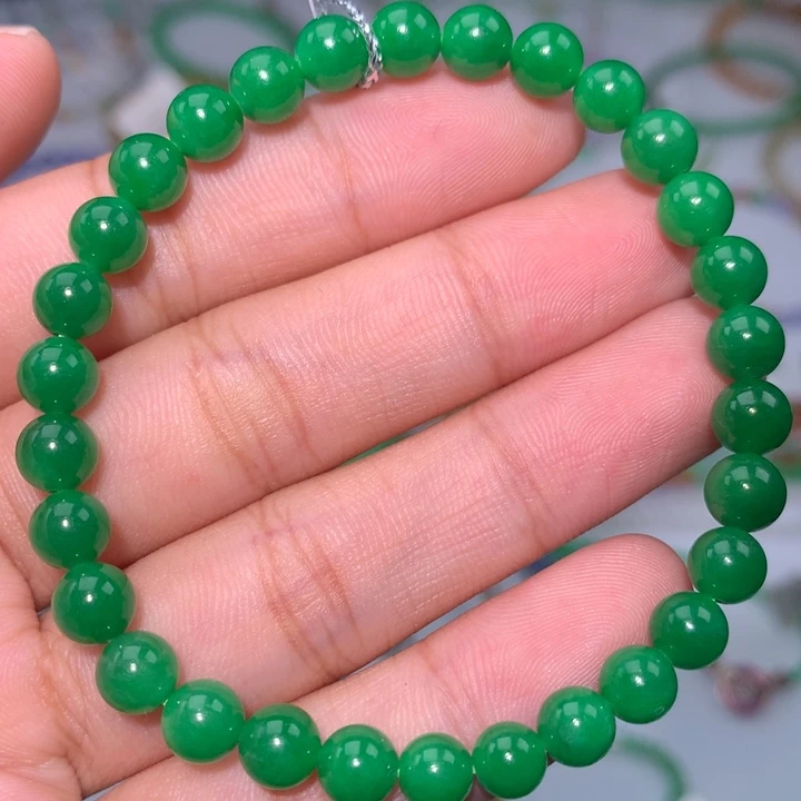 翡翠手镯未镶嵌卡