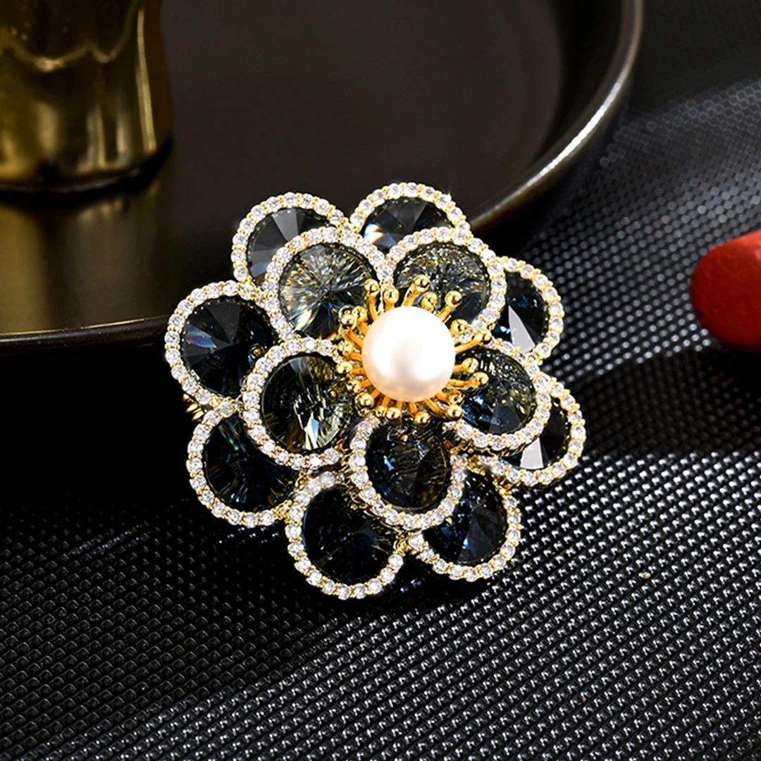 【米拉推荐】ML01187-优雅花朵磁吸扣领针