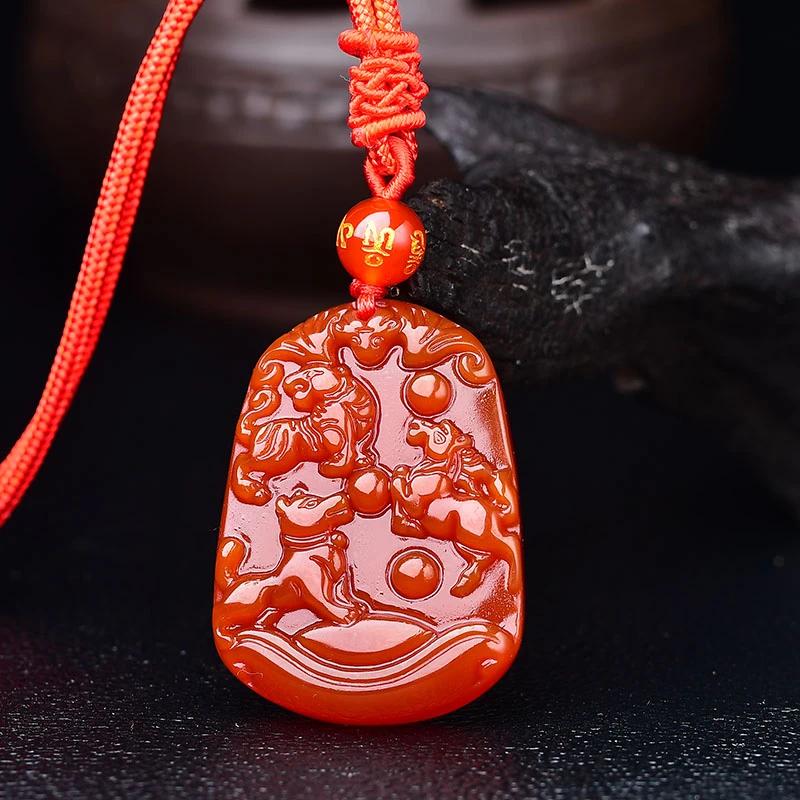 天然红玛瑙吊坠十二生肖玉石玉坠男女款项链本命年虎马狗三合挂件