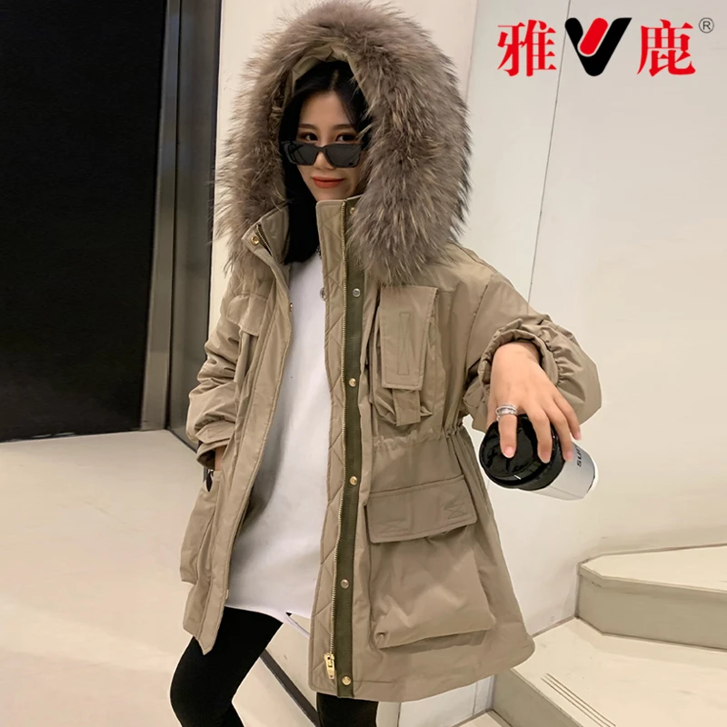 雅鹿 1972YH501V01030貉子毛领派克羽绒服女白鸭绒冬季外套中长款