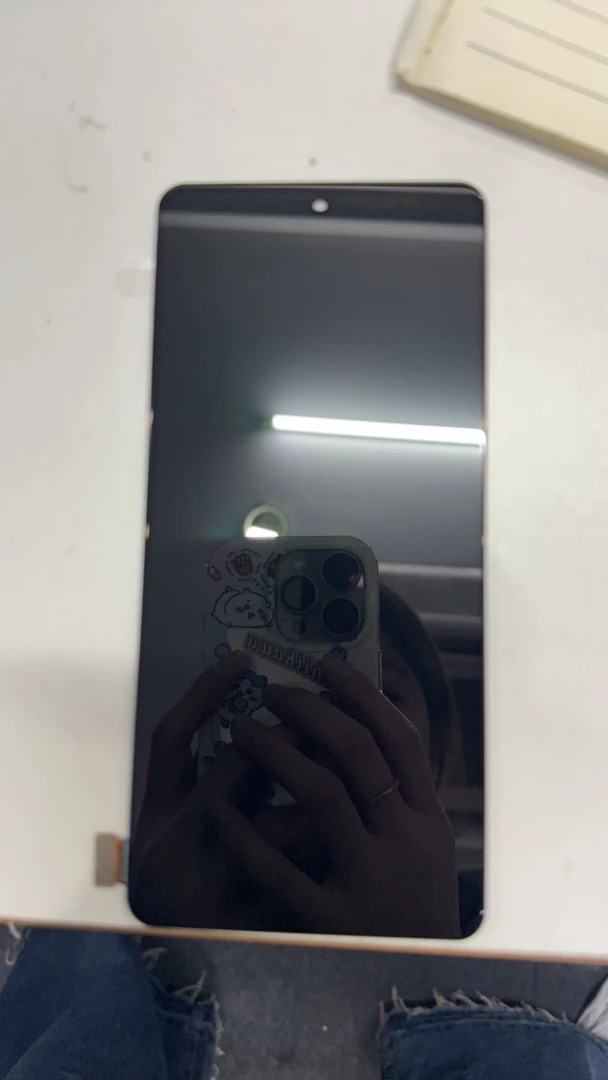 Vivo s15 压排屏面靓