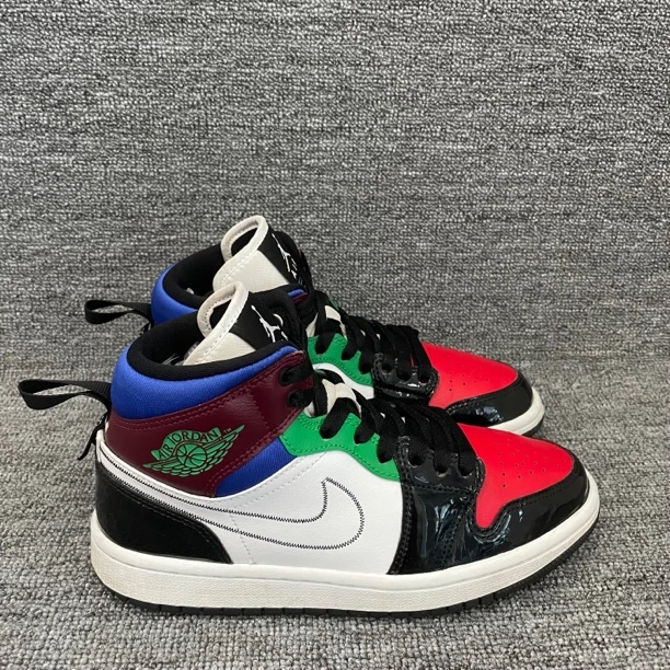 38码 aj1 红蓝漆皮 无原盒 二手篮球鞋 公价899