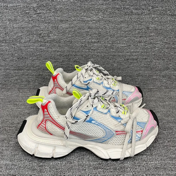 42码 巴黎世家 3xl 炫彩 原盒方正 二手篮球鞋 公价5399