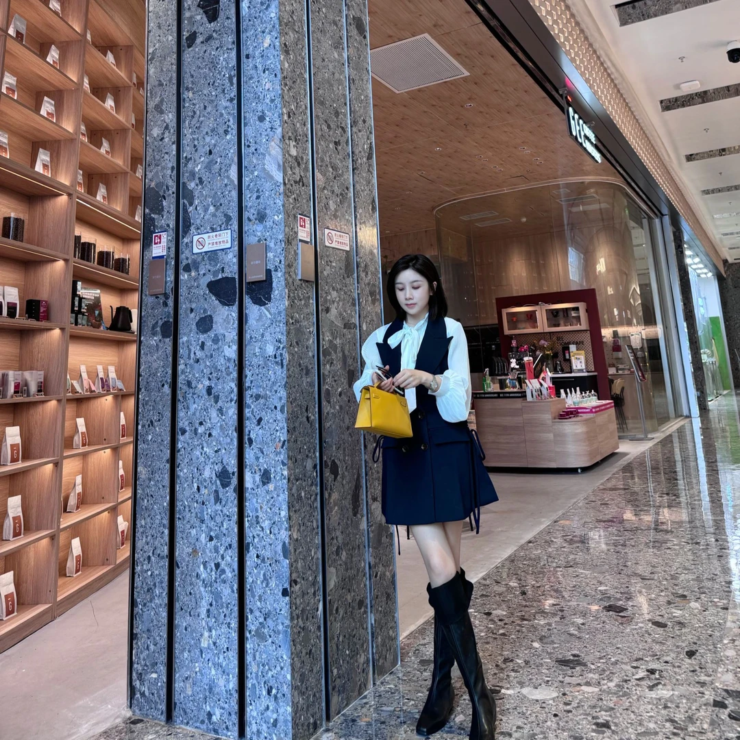 PENGXIAXI（挂脖裙）秋冬新款韩系挂脖连衣裙高品质v领显瘦裙