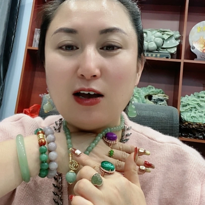 【闪购商品】石英质玉颈饰合金