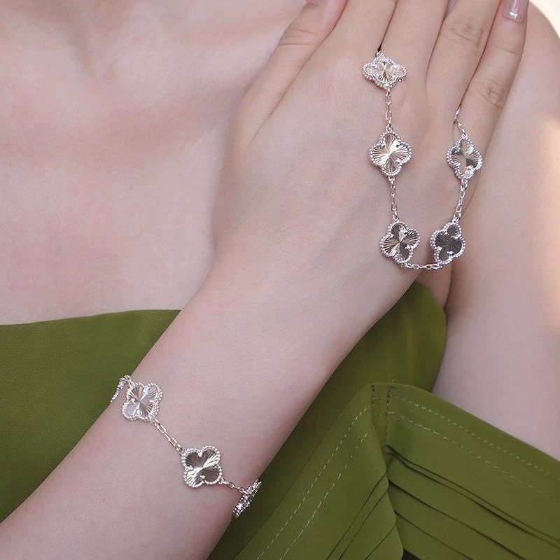 足银手链 S99纯银幸运镭射四叶草手链轻奢高级感手饰生日送女友礼