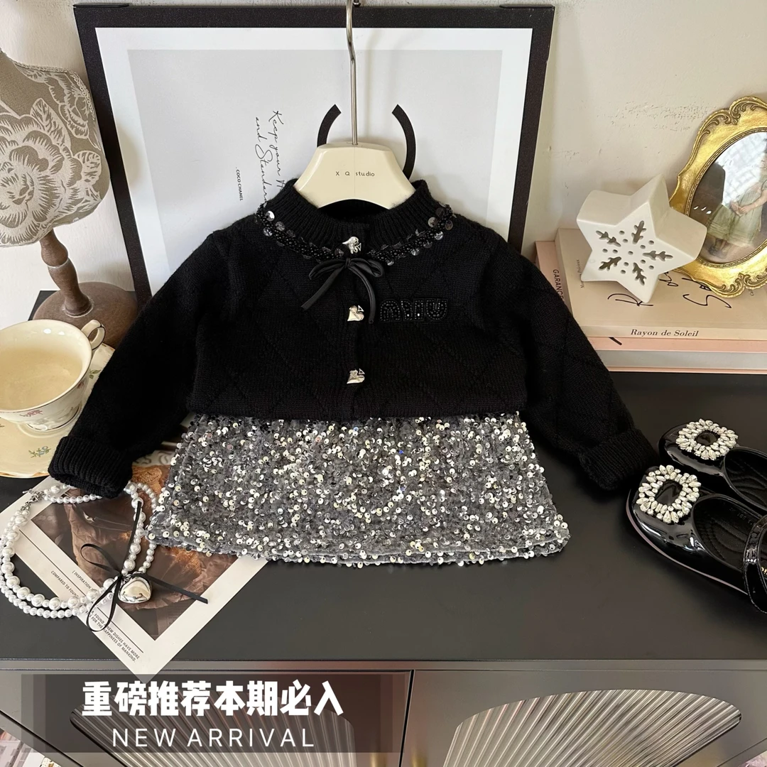 女童2025春季新款洋气miu系桃心扣毛衣开衫亮片半身裙套装C21873