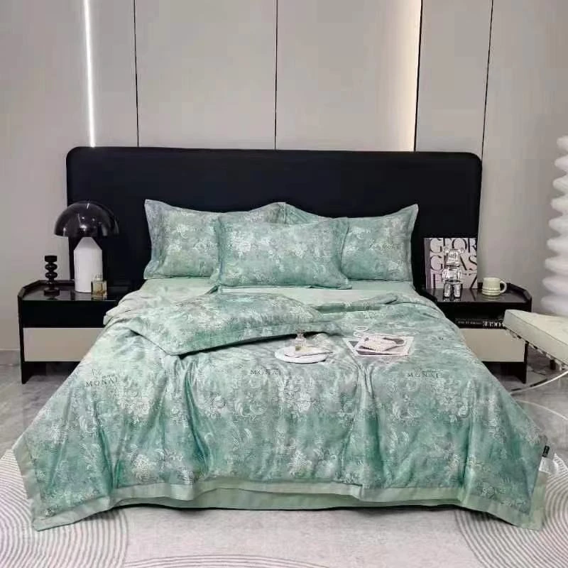 专柜上新！！水洗冰丝！！亲肤轻奢丝滑小清新印花夏被四件套H