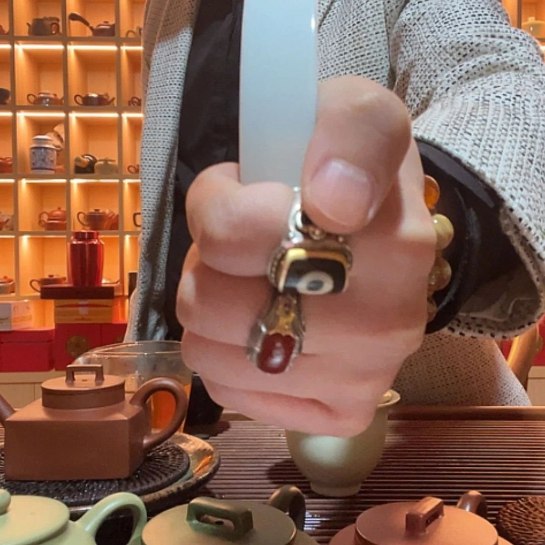 【闪购商品】玻璃茶宠發*财