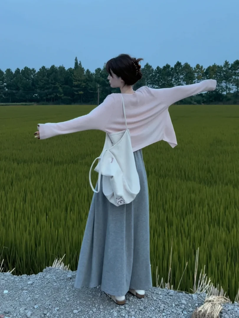 2025入秋一整套女冷淡系独特别致高级感开衫外搭吊带阔腿裤三件套