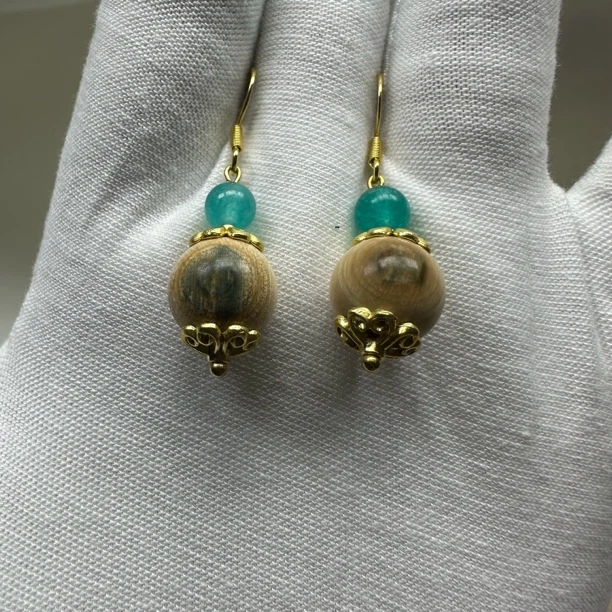 SX0102天然猛犸牙蓝眼圆珠耳环