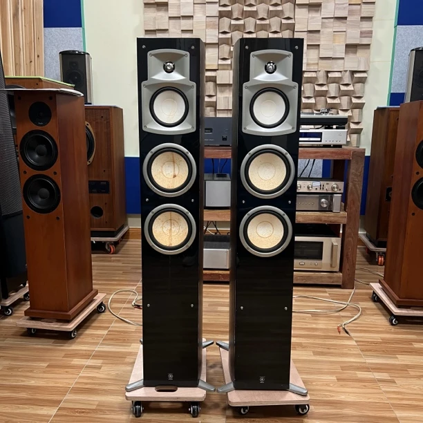 雅马9502落地箱，不包邮