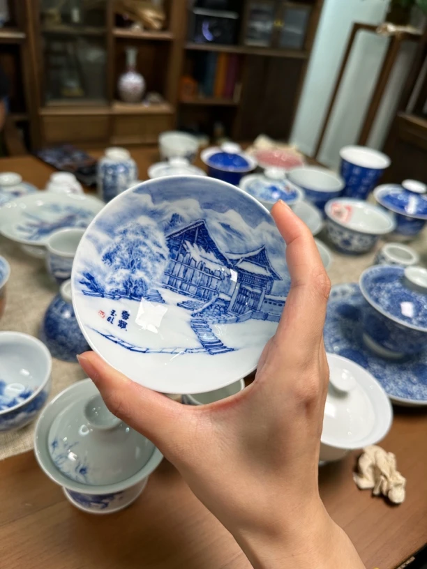 青花雪景斗笠杯国一级老师作品