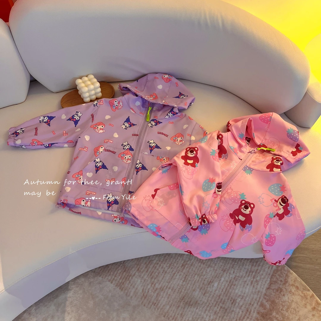 8101秋装夹克草莓熊拉链连帽双层休闲短款卡通外套