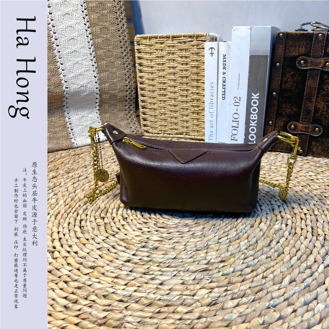 秋冬新款植鞣真皮头层牛皮简约复古水饺包链条轻便斜挎
