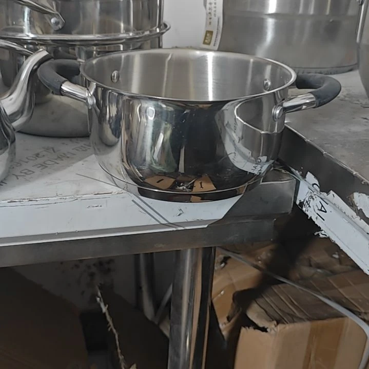 不锈钢依**洒小锅无盖