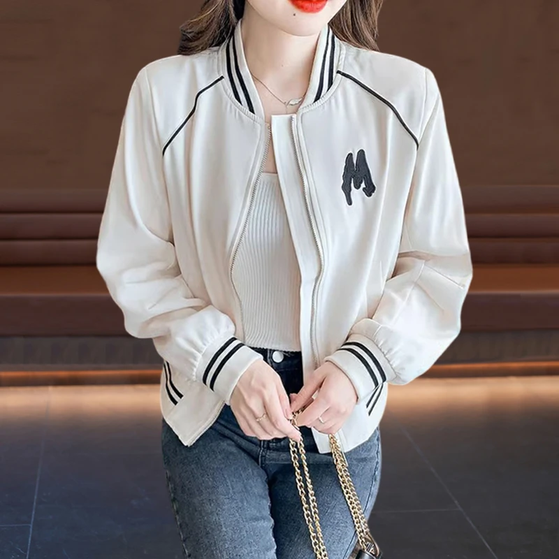 春秋季短款外套女士2026年新款宽松休闲小个子时尚百搭立领棒球服