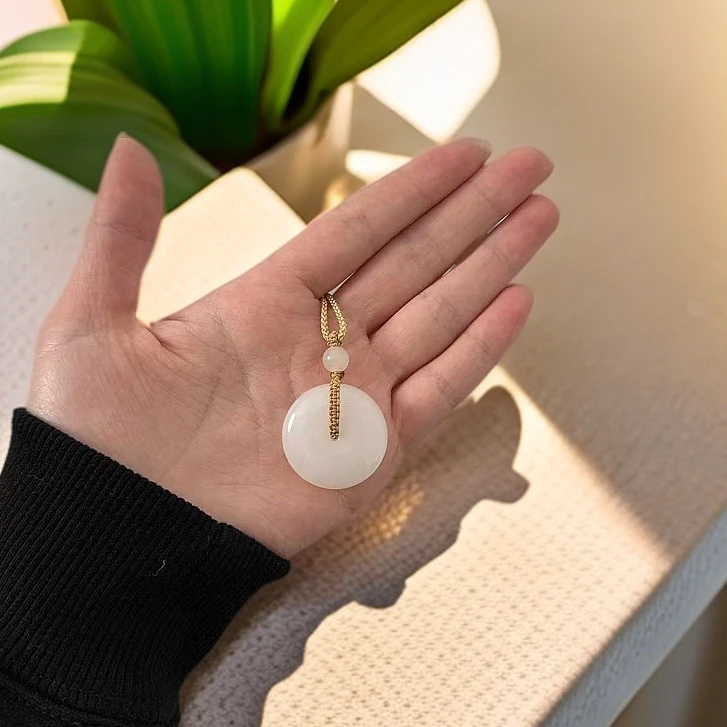 【汪氏精品】和田玉青海白玉平安扣 1380-G15 多样性发其一