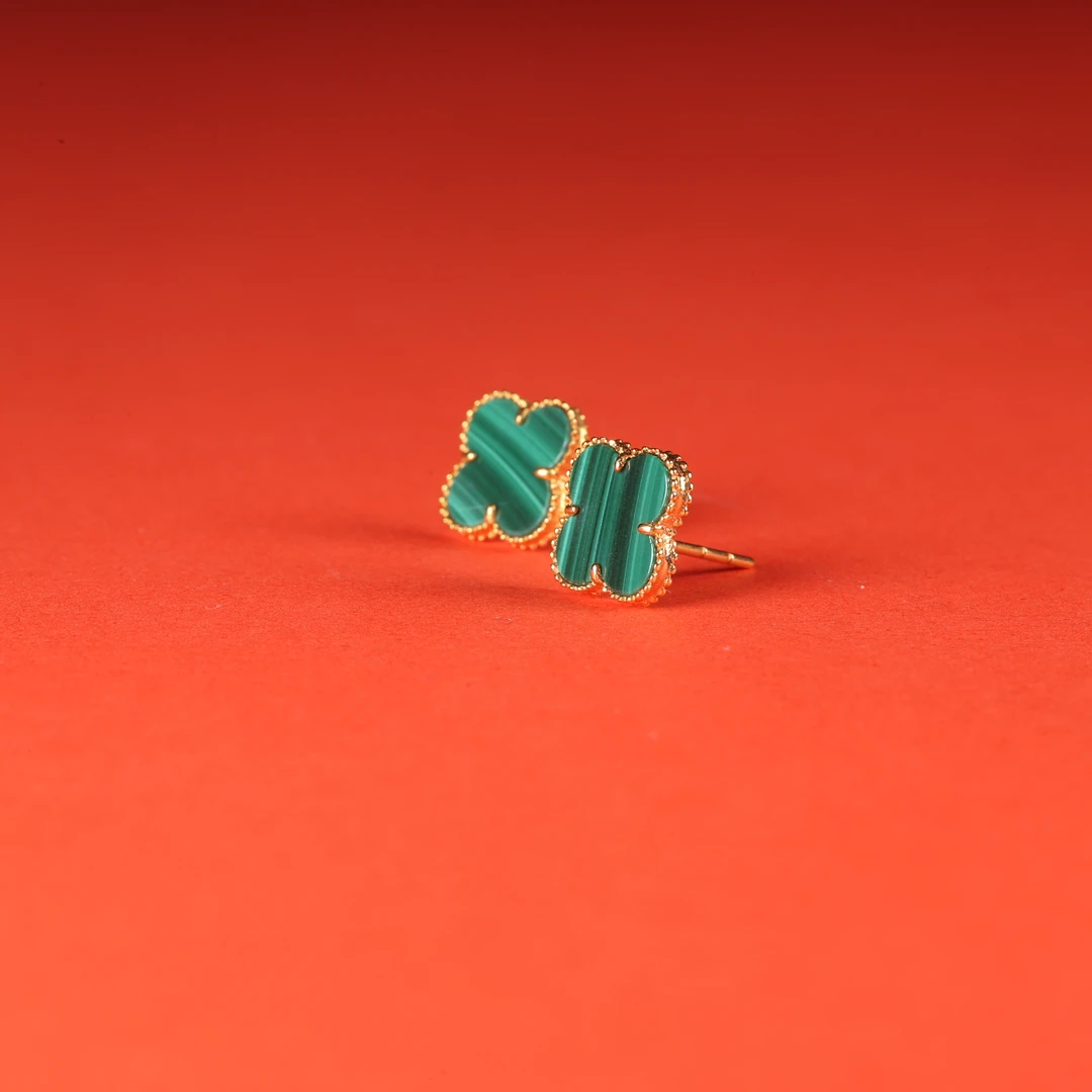 【汪氏精品】18k孔雀石四叶草耳钉 多样性发其一